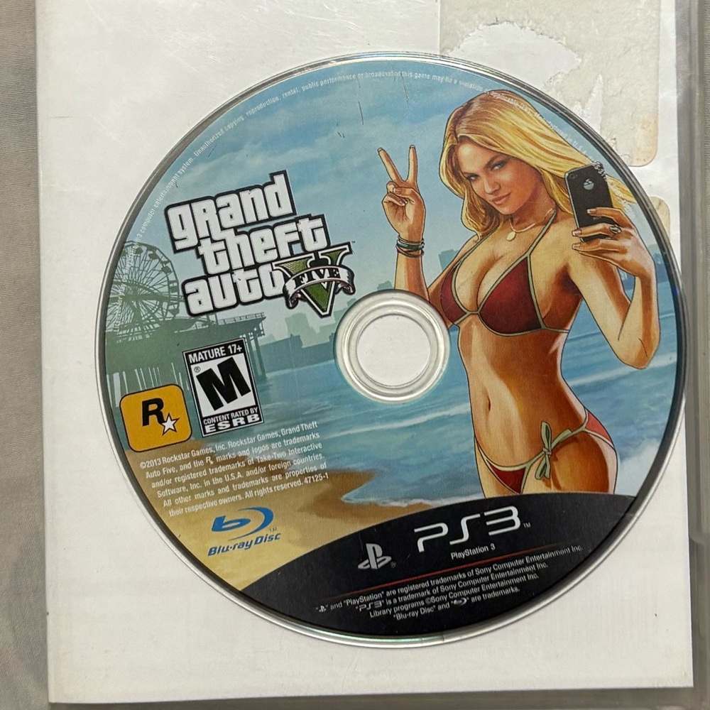 Grand Theft Auto V PS3 Game Disc - Picture 4 of 7